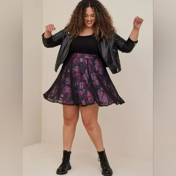 Torrids High Waisted A-Line Mini Skirt Black Gray Pink Mesh Overlay 3x - Picture 1 of 14